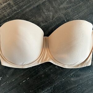 Skims Fits Everybody Strapless Bra